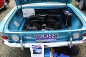 1960_Corvair_500_engine_compartment.jpg